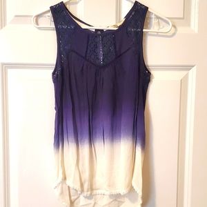 Junior's Sleeveless Blouse